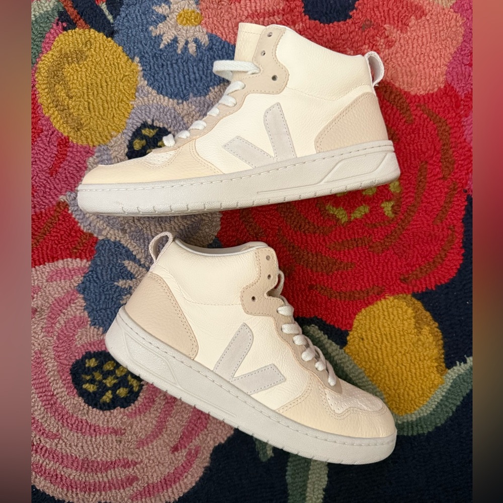 Veja V-15 Leather Cashew Pierre Multico - Picture 2 of 8